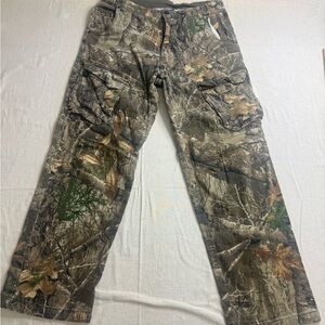 Magellan Outdoors Gray Cargo Pants